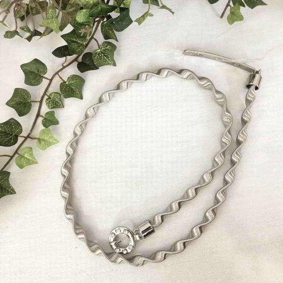 Accessories - Silver Swirl Spring Stretch Fashion Belt